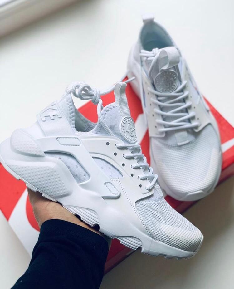 Nike Air Huarache белые