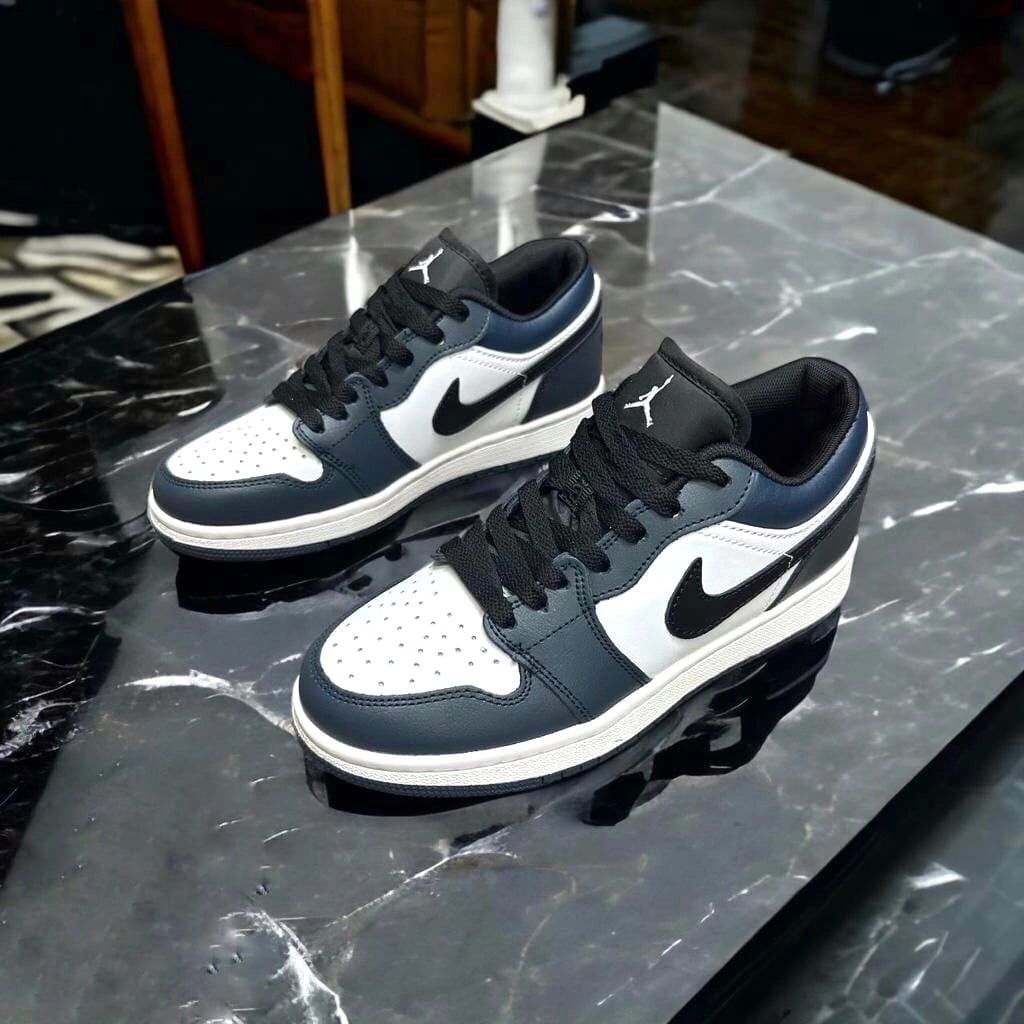 Nike Air Jordan 1 синие с белым