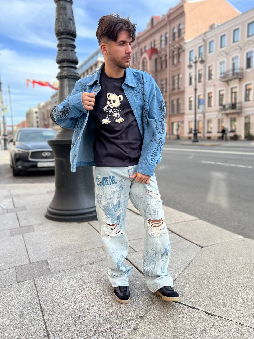 Футболка DOMREBEL MOI